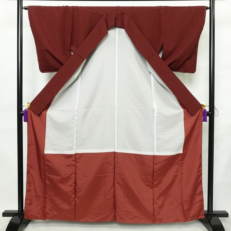 色無地 しつけ糸付き ポリエステル 無地 袷仕立て 身丈163.5cm 裄丈65cm リサイクル着物 着物 小豆・エンジ_画像3