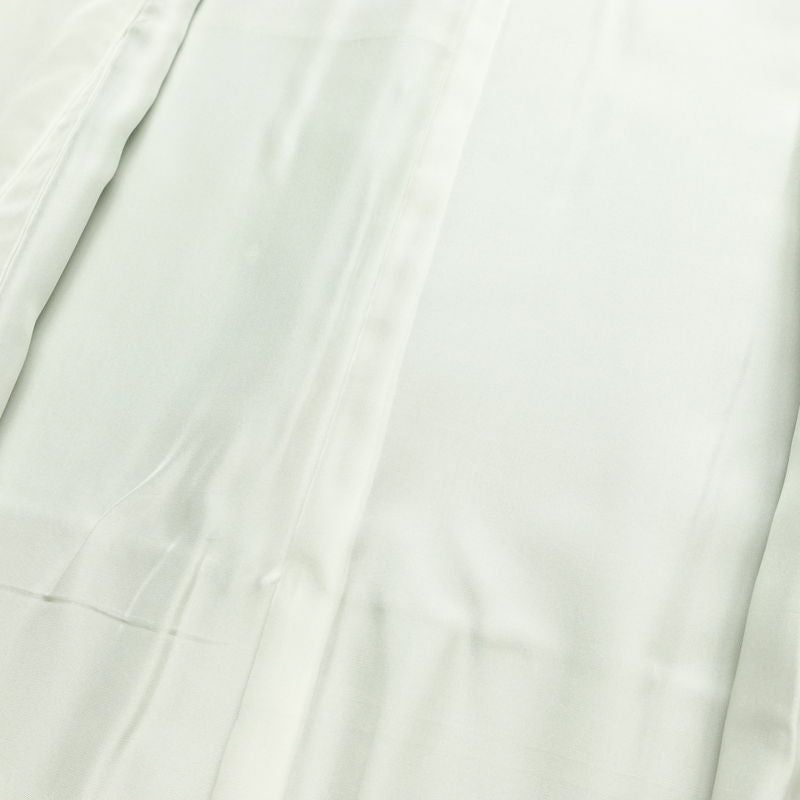 付け下げ 綸子 金駒刺繍 正絹 木の葉・植物柄 袷仕立て 身丈162.5cm 裄丈68.5cm リサイクル着物 一部しつけ糸付き 着物 箔 金彩 入学式 卒業式 七五三 お宮参り フォーマル 緑・うぐいす色_画像19