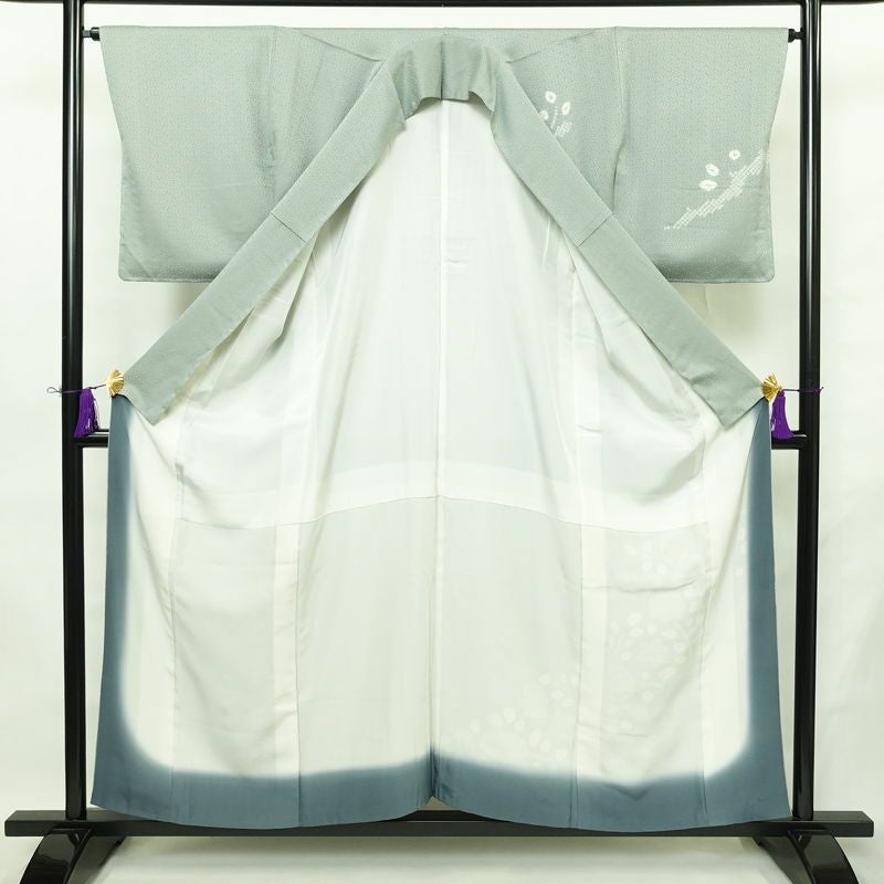 付け下げ 良品 綸子 しつけ糸付き 絞り 正絹 花柄 袷仕立て 身丈155.5cm 裄丈65cm リサイクル着物 着物 刺繍 入学式 卒業式 七五三 お宮参り フォーマル 上品 青・紺_画像3