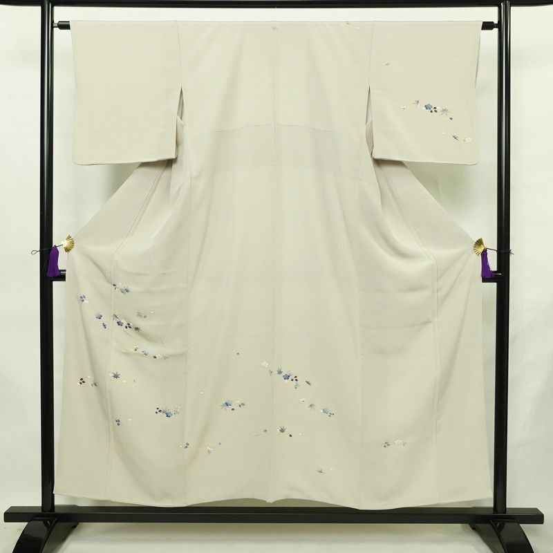 訪問着 良品 京手描友禅 縮緬 一つ紋付き 正絹 花柄 袷仕立て 身丈152.5cm 裄丈62.5cm リサイクル着物 着物 刺繍 箔 金彩 入学式 卒業式 七五三 お宮参り フォーマル 上品 グレー_画像1
