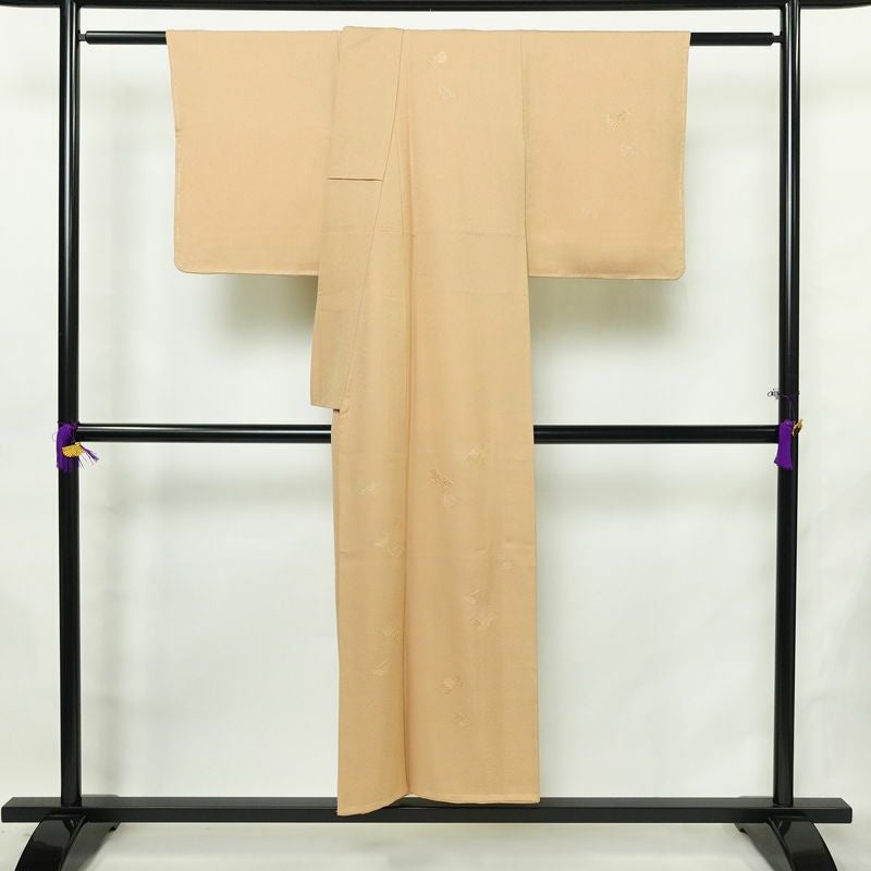 付け下げ 良品 しつけ糸付き スワトウ刺繍 正絹 古典柄 袷仕立て 身丈148.5cm 裄丈63cm リサイクル着物 着物 入学式 卒業式 七五三 お宮参り フォーマル シンプル おしゃれ 上品 ベージュ_画像2