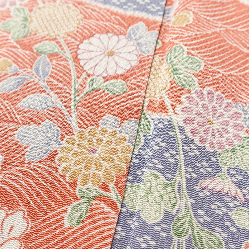 小紋 美品 しつけ糸付き 縮緬 総柄 正絹 古典柄 袷仕立て 身丈161.5cm 裄丈65cm リサイクル着物 着物 菊 亀甲 流水 露芝 多色使い_画像10