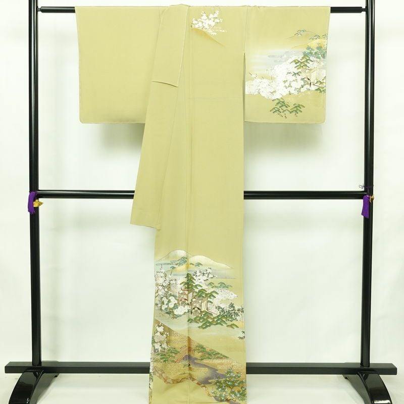 付け下げ 美品 しつけ糸付き 縮緬 トールサイズ 正絹 風景柄 袷仕立て 身丈173cm 裄丈68.5cm リサイクル着物 着物 箔 共八掛 金彩 入学式 卒業式 七五三 お宮参り フォーマル 緑・うぐいす色_画像2