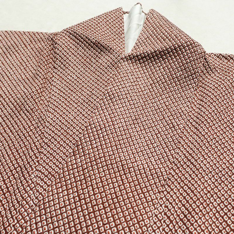 小紋 良品 絞り 総絞り 正絹 古典柄 袷仕立て 身丈164cm 裄丈65cm リサイクル着物 一部しつけ糸付き 着物 茶_画像16