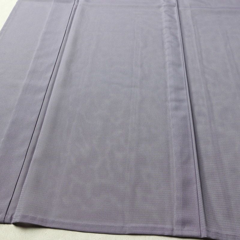 盛夏 色無地 美品 しつけ糸付き 夏用 一つ紋付き バチ衿仕立て ポリエステル 単衣仕立て 身丈157cm 裄丈65cm リサイクル着物 着物 お茶会 フォーマル 紫・藤色_画像4