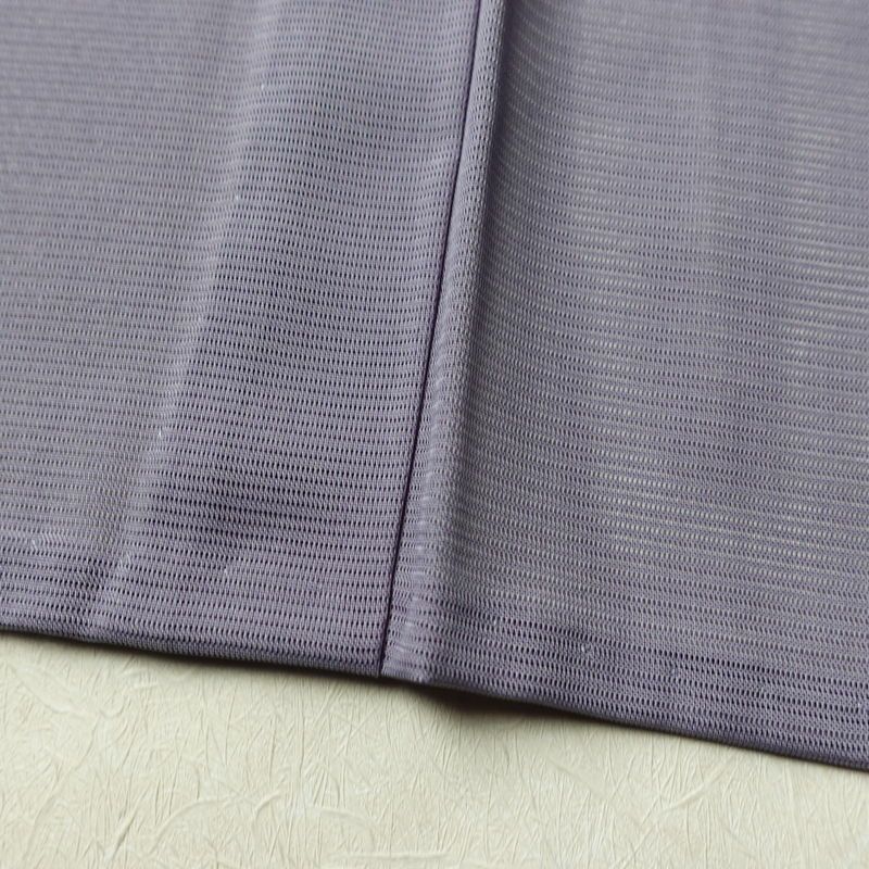 盛夏 色無地 美品 しつけ糸付き 夏用 一つ紋付き バチ衿仕立て ポリエステル 単衣仕立て 身丈157cm 裄丈65cm リサイクル着物 着物 お茶会 フォーマル 紫・藤色_画像11