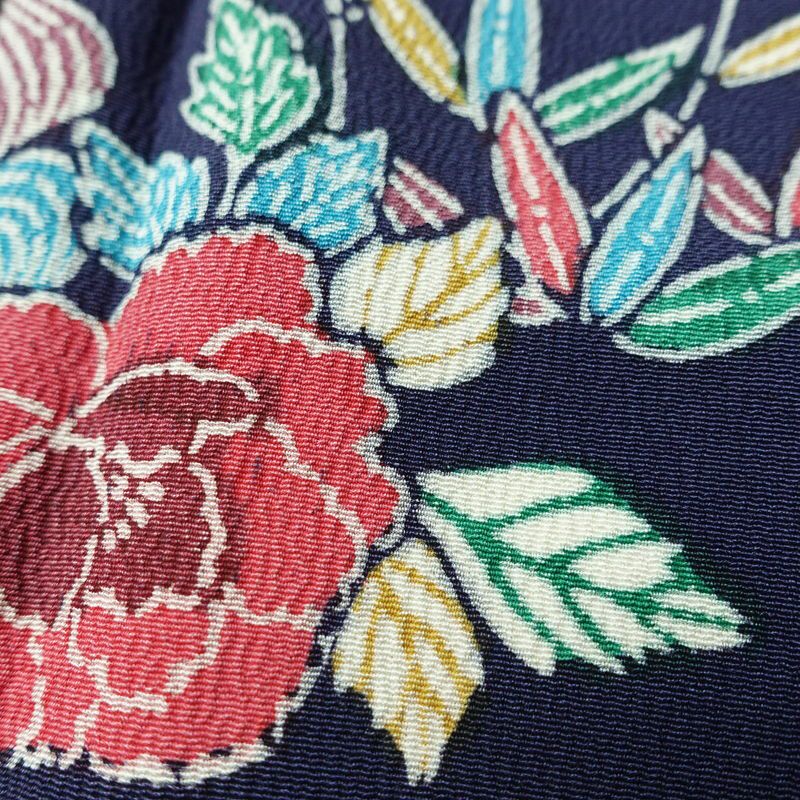 小紋 縮緬 正絹 花柄 袷仕立て 身丈161.5cm 裄丈67.5cm リサイクル着物 着物 青・紺_画像9
