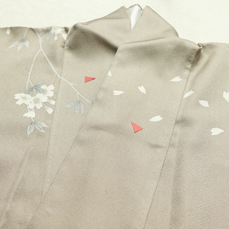 訪問着 金駒刺繍 一つ紋付き 正絹 古典柄 袷仕立て 身丈160cm 裄丈62.5cm リサイクル着物 着物 刺繍 箔 入学式 卒業式 七五三 お宮参り フォーマル グレージュ グレー_画像16