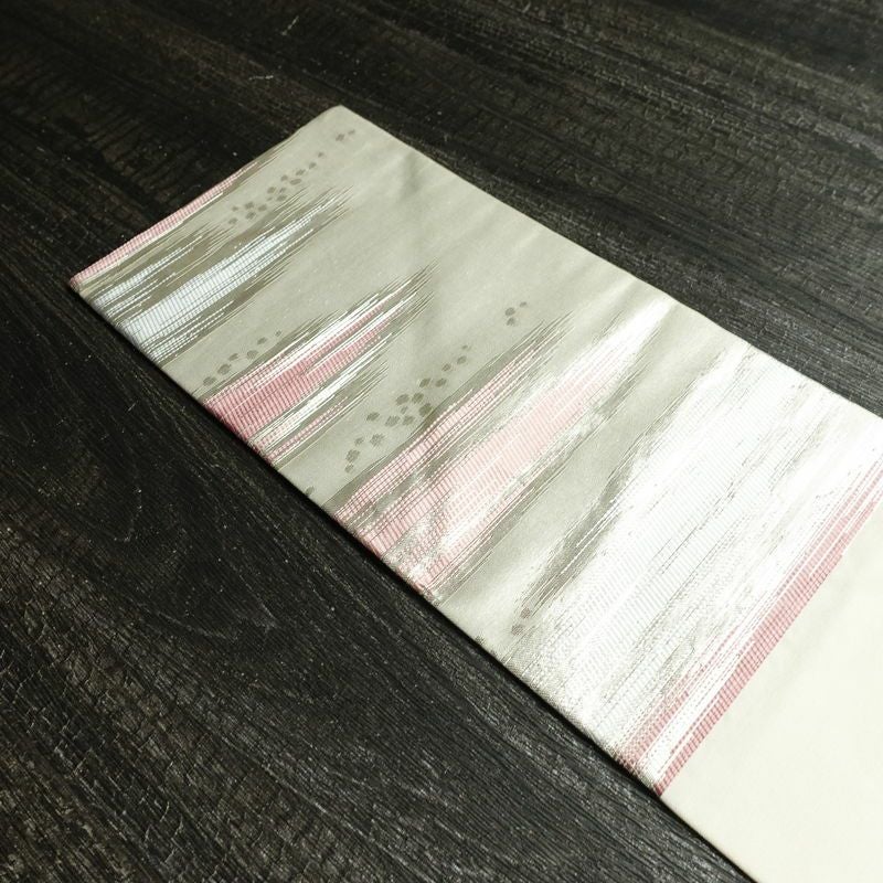 名古屋帯 六通柄 正絹 幾何学柄・抽象柄 名古屋仕立て なごや帯 リサイクル帯 帯 箔 金・銀_画像15