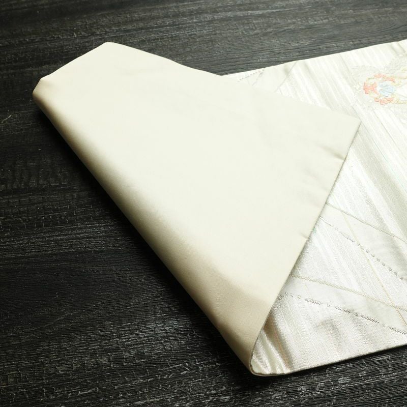 名古屋帯 六通柄 良品 正絹 蝶・昆虫柄 名古屋仕立て なごや帯 リサイクル帯 帯 箔 銀糸 金・銀_画像10