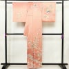 訪問着 美品 綸子 伊達衿付き 金駒刺繍 正絹 古典柄 袷仕立て 身丈159cm 裄丈66cm リサイクル着物 着物 入学式 卒業式 七五三 お宮参り フォーマル 四季花 紅葉 菖蒲 菊 桜 ピンク_画像2