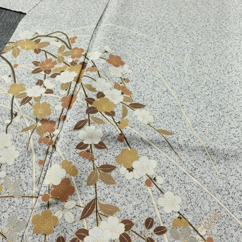 訪問着 正絹 木の葉・植物柄 袷仕立て 身丈157cm 裄丈62.5cm リサイクル着物 着物 箔 金彩 入学式 卒業式 七五三 お宮参り フォーマル グレー_画像5