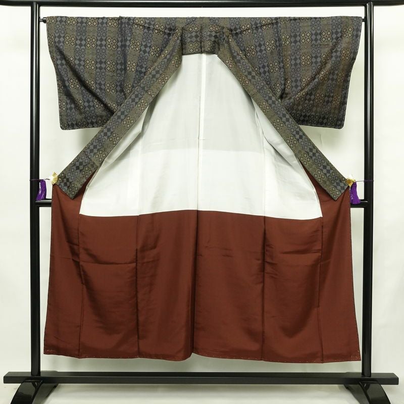 紬 しつけ糸付き 正絹 縞柄・線柄 袷仕立て 身丈150cm 裄丈66cm リサイクル着物 着物 モダン 多色使い_画像3