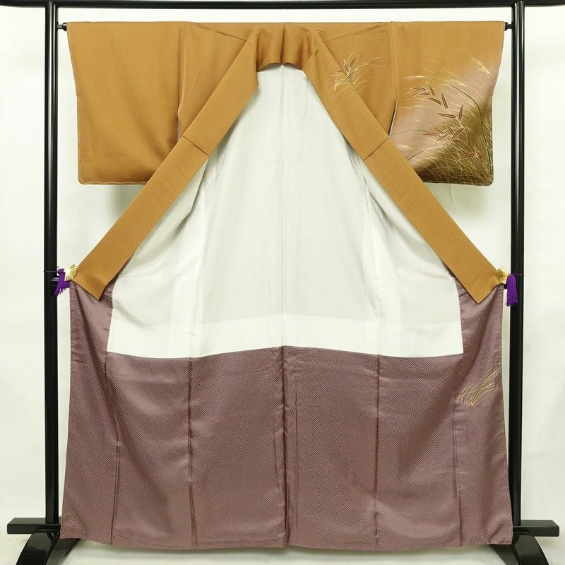 訪問着 良品 しつけ糸付き 正絹 木の葉・植物柄 袷仕立て 身丈162.5cm 裄丈65cm リサイクル着物 着物 刺繍 金彩 入学式 卒業式 七五三 お宮参り フォーマル 黄・黄土色_画像3