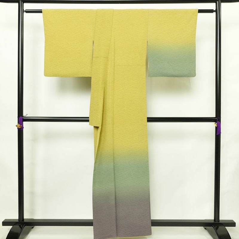 付け下げ 縮緬 正絹 その他の柄 袷仕立て 身丈159cm 裄丈68cm リサイクル着物 着物 シンプル 多色使い_画像2