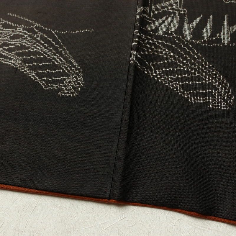 紬 しつけ糸付き 正絹 風景柄 袷仕立て 身丈154.5cm 裄丈62cm リサイクル着物 着物 モダン 茶_画像13