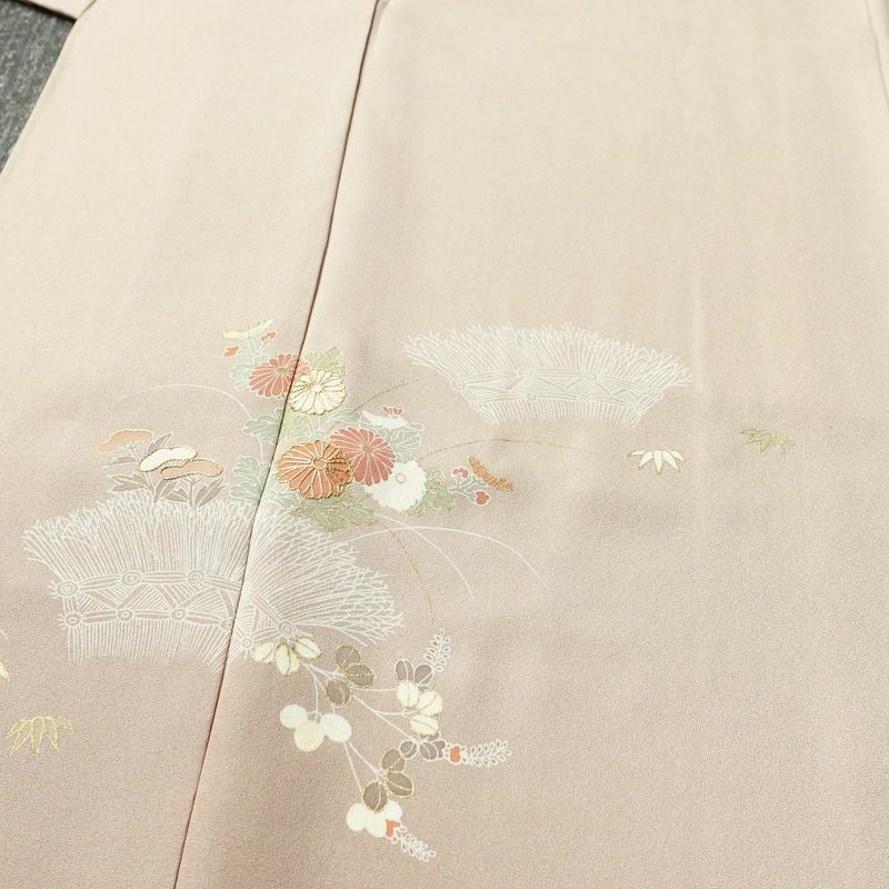 付け下げ 金駒刺繍 正絹 木の葉・植物柄 袷仕立て 身丈163cm 裄丈66cm リサイクル着物 着物 箔 金彩 入学式 卒業式 七五三 お宮参り フォーマル シンプル 上品 ベージュ_画像5