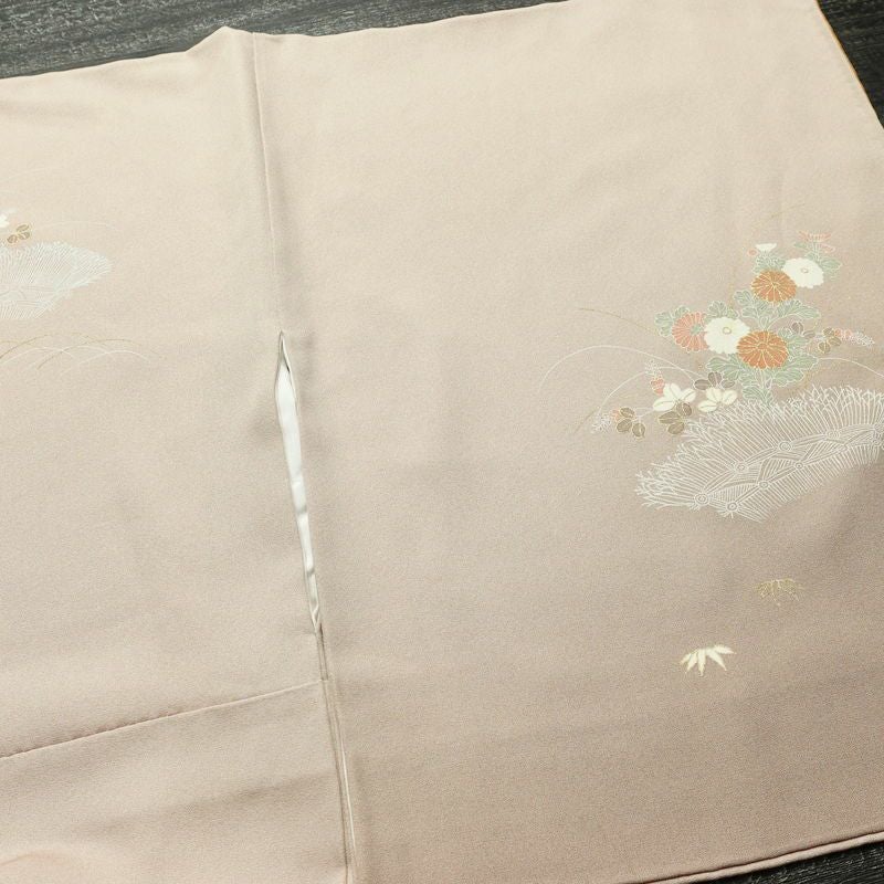 付け下げ 金駒刺繍 正絹 木の葉・植物柄 袷仕立て 身丈163cm 裄丈66cm リサイクル着物 着物 箔 金彩 入学式 卒業式 七五三 お宮参り フォーマル シンプル 上品 ベージュ_画像14