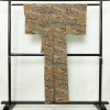 小紋 縮緬 総柄 正絹 風景柄 袷仕立て 身丈149cm 裄丈62.5cm リサイクル着物 着物 黄・黄土色_画像2
