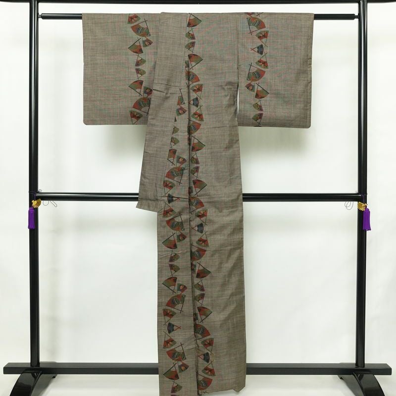 大島紬 古代染色 純泥染 証紙あり 正絹 古典柄 袷仕立て 身丈160cm 裄丈63cm リサイクル着物 着物 茶_画像2