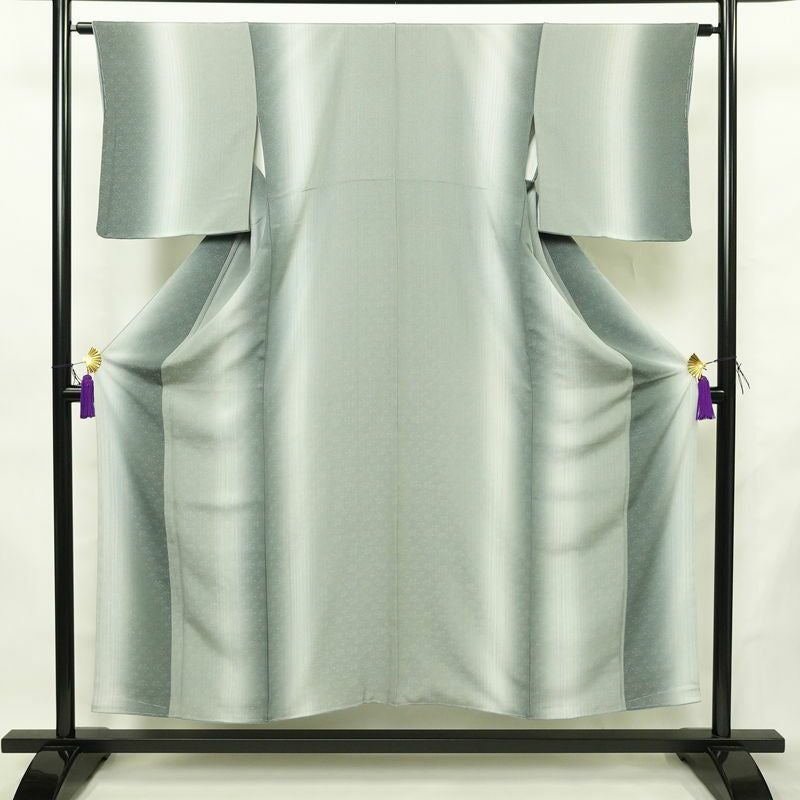 小紋 良品 しつけ糸付き 付下小紋 正絹 縞柄・線柄 袷仕立て 身丈150.5cm 裄丈63.5cm リサイクル着物 着物 緑・うぐいす色_画像1