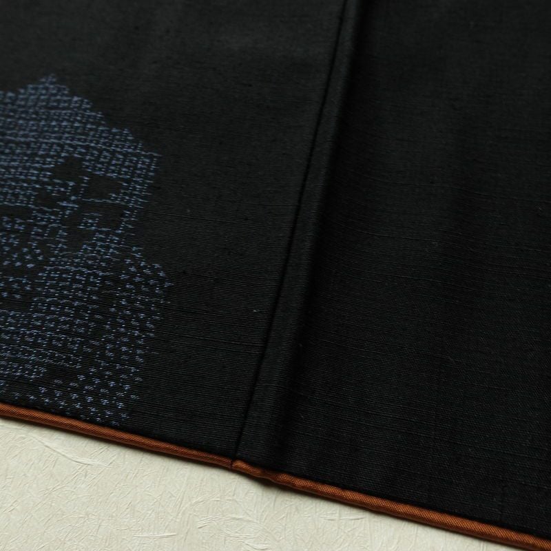 結城紬 本場真綿結城紬 百山亀甲 証紙あり 正絹 亀甲柄 袷仕立て 身丈160cm 裄丈63.5cm リサイクル着物 着物 洒落 黒_画像10