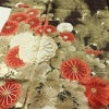 振袖 金駒刺繍 綸子 正絹 花柄 袷仕立て 身丈165.5cm 裄丈69.5cm リサイクル着物 着物 箔 金彩 成人式 二十歳 二十歳の集い フォーマル 菊 茶_画像5