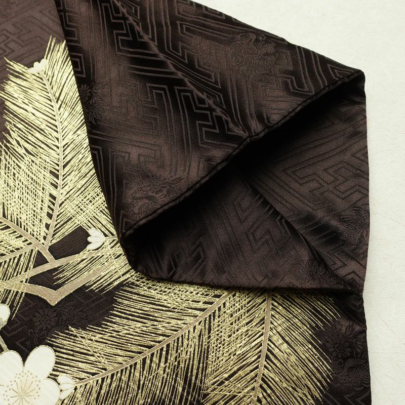 振袖 金駒刺繍 綸子 正絹 花柄 袷仕立て 身丈165.5cm 裄丈69.5cm リサイクル着物 着物 箔 金彩 成人式 二十歳 二十歳の集い フォーマル 菊 茶_画像16