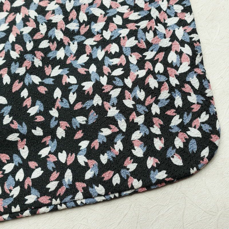 単衣 小紋 バチ衿仕立て ポリエステル 八掛付き 花柄 単衣仕立て 身丈165cm 裄丈66cm リサイクル着物 着物 黒_画像15