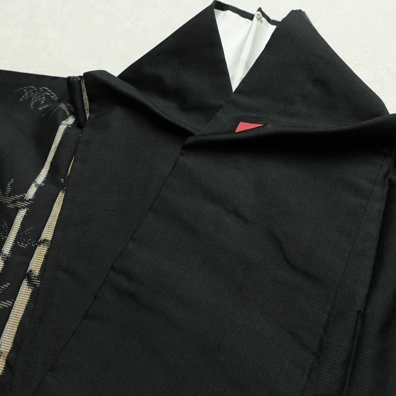 村山大島紬 正絹 木の葉・植物柄 袷仕立て 身丈164cm 裄丈62cm リサイクル着物 大島紬 着物 黒_画像16