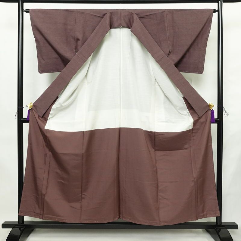 紬 良品 しつけ糸付き 正絹 無地 袷仕立て 身丈155cm 裄丈63.5cm リサイクル着物 着物 くすみパープル シンプル 紫・藤色_画像3