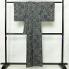 紬 正絹 木の葉・植物柄 袷仕立て 身丈155.5cm 裄丈63.5cm リサイクル着物 着物 黒_画像2
