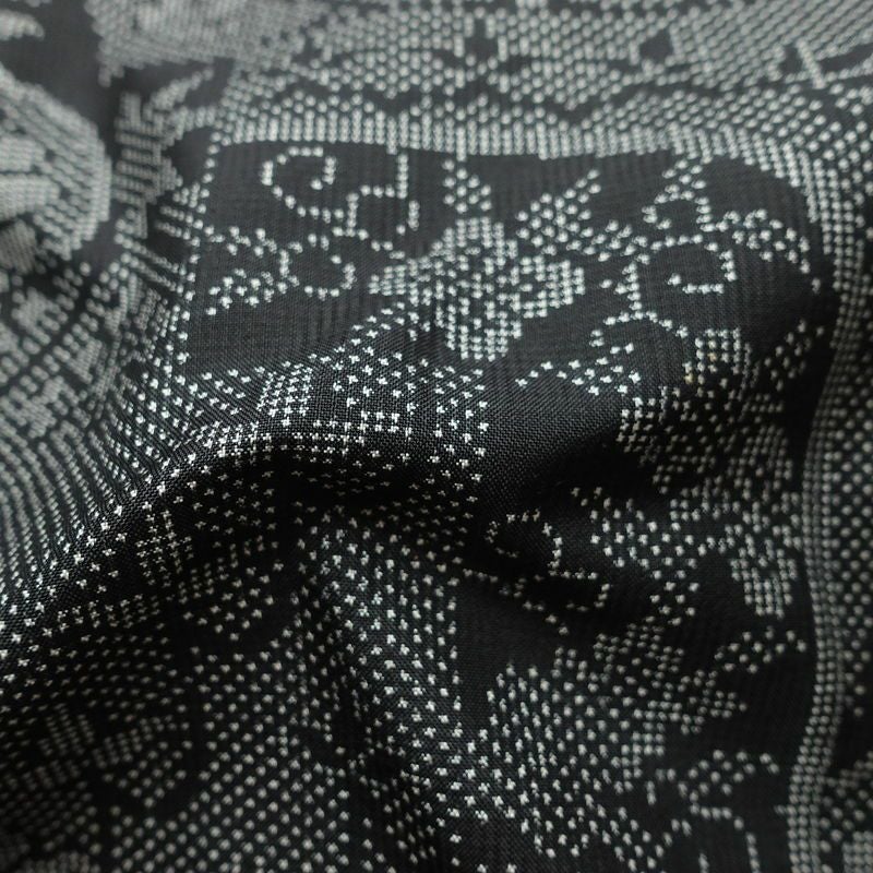 紬 正絹 木の葉・植物柄 袷仕立て 身丈155.5cm 裄丈63.5cm リサイクル着物 着物 黒_画像21