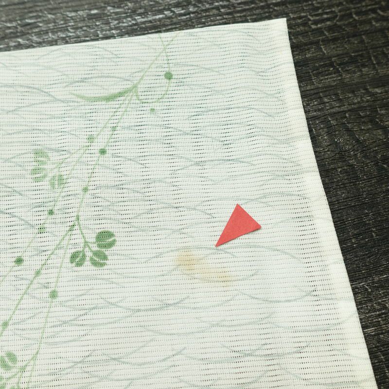 盛夏 小紋 夏用 絽 バチ衿仕立て ポリエステル 木の葉・植物柄 単衣仕立て 身丈158.5cm 裄丈61.5cm リサイクル着物 着物 白_画像16