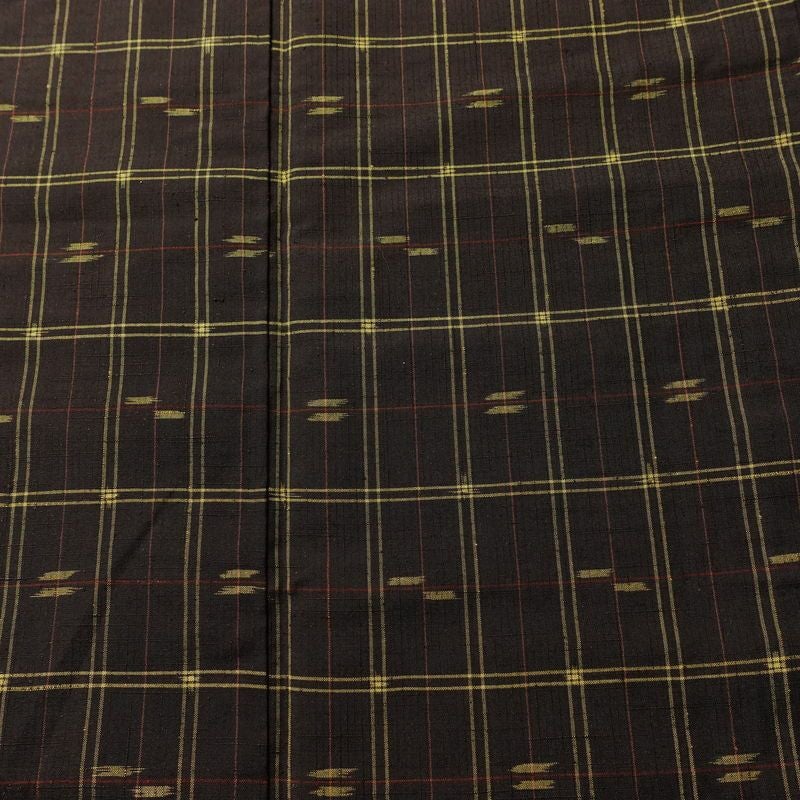 紬 しつけ糸付き 正絹 チェック・格子柄 袷仕立て 身丈163cm 裄丈65.5cm リサイクル着物 着物 カジュアル 茶_画像6