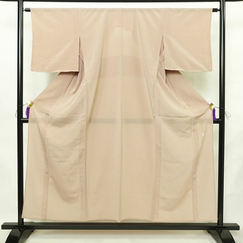 盛夏 色無地 白坂幸蔵 絽ちりめん 縮緬 絽 良品 しつけ糸付き 夏用 一つ紋付き 正絹 無地 単衣仕立て 身丈152.5cm 裄丈63.5cm リサイクル着物 着物 お茶会 フォーマル シンプル ピンクベージュ ベージュ_画像1