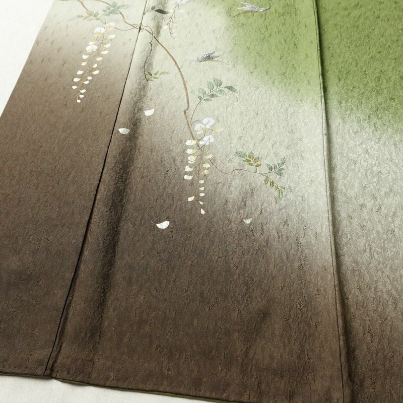 訪問着 一つ紋付き 正絹 木の葉・植物柄 袷仕立て 身丈162cm 裄丈68cm リサイクル着物 着物 刺繍 箔 入学式 卒業式 七五三 お宮参り フォーマル 緑・うぐいす色_画像4