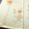 付け下げ 綸子 正絹 花柄 袷仕立て 身丈158cm 裄丈64cm リサイクル着物 着物 入学式 卒業式 七五三 お宮参り フォーマル 菊 クリーム_画像4