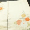 付け下げ 綸子 正絹 花柄 袷仕立て 身丈158cm 裄丈64cm リサイクル着物 着物 入学式 卒業式 七五三 お宮参り フォーマル 菊 クリーム_画像12