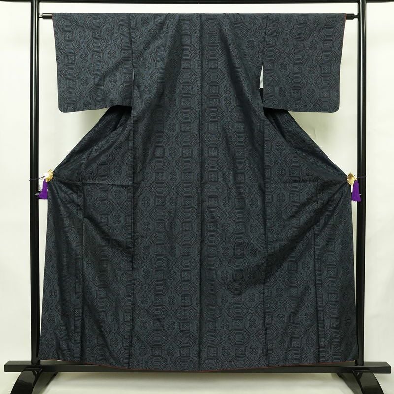 紬 正絹 幾何学柄・抽象柄 袷仕立て 身丈159.5cm 裄丈62.5cm リサイクル着物 着物 青・紺_画像1