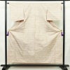 大島紬 都喜ヱ門 手絣 証紙あり 正絹 古典柄 袷仕立て 身丈154cm 裄丈62.5cm リサイクル着物 一部しつけ糸付き 着物 ベージュピンク ピンク_画像1