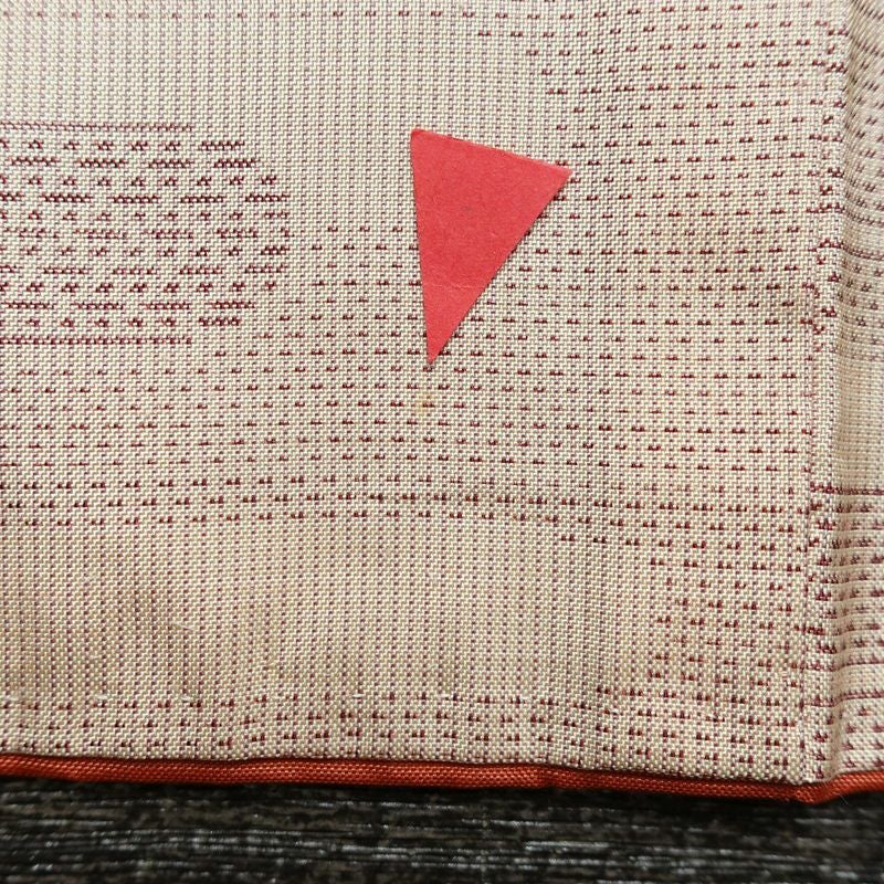 大島紬 都喜ヱ門 手絣 証紙あり 正絹 古典柄 袷仕立て 身丈154cm 裄丈62.5cm リサイクル着物 一部しつけ糸付き 着物 ベージュピンク ピンク_画像10