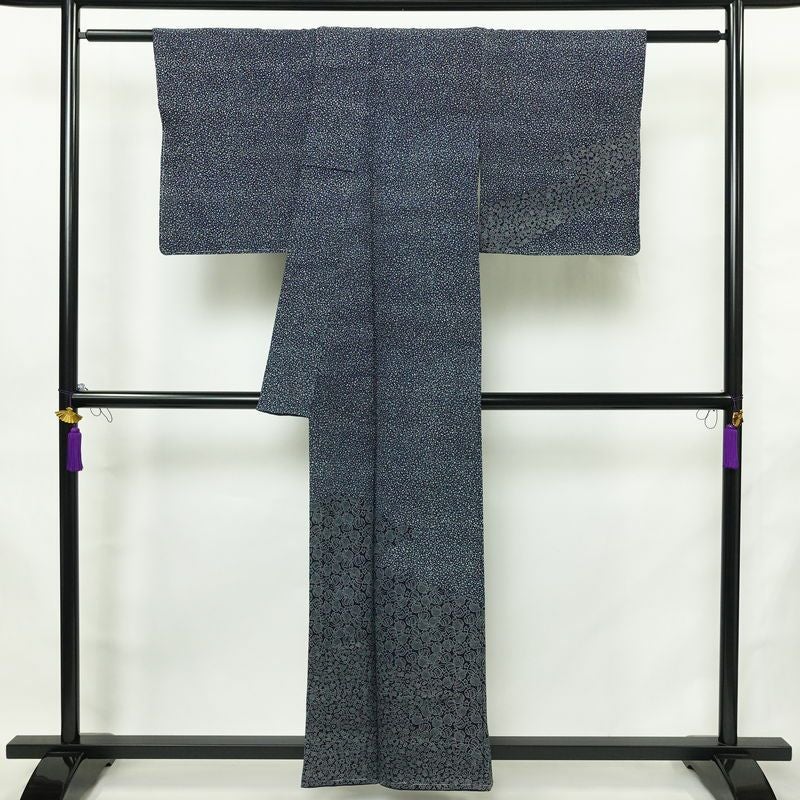 付け下げ しつけ糸付き 縮緬 正絹 古典柄 袷仕立て 身丈156.5cm 裄丈66.5cm リサイクル着物 着物 青・紺_画像2