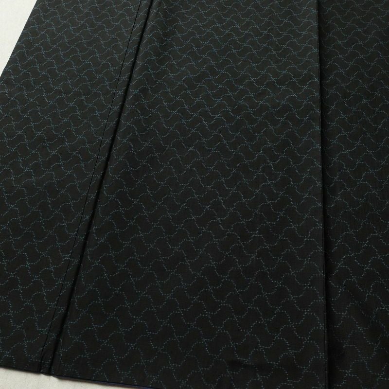 大島紬 古代染色 純泥染 証紙あり 正絹 古典柄 袷仕立て 身丈151cm 裄丈61.5cm リサイクル着物 着物 モダン 黒_画像4