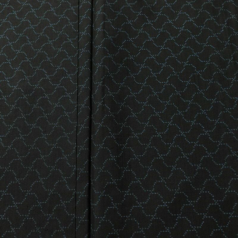 大島紬 古代染色 純泥染 証紙あり 正絹 古典柄 袷仕立て 身丈151cm 裄丈61.5cm リサイクル着物 着物 モダン 黒_画像6