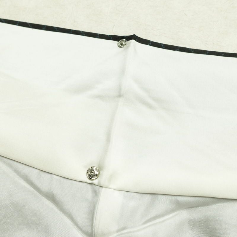 大島紬 古代染色 純泥染 証紙あり 正絹 古典柄 袷仕立て 身丈151cm 裄丈61.5cm リサイクル着物 着物 モダン 黒_画像17