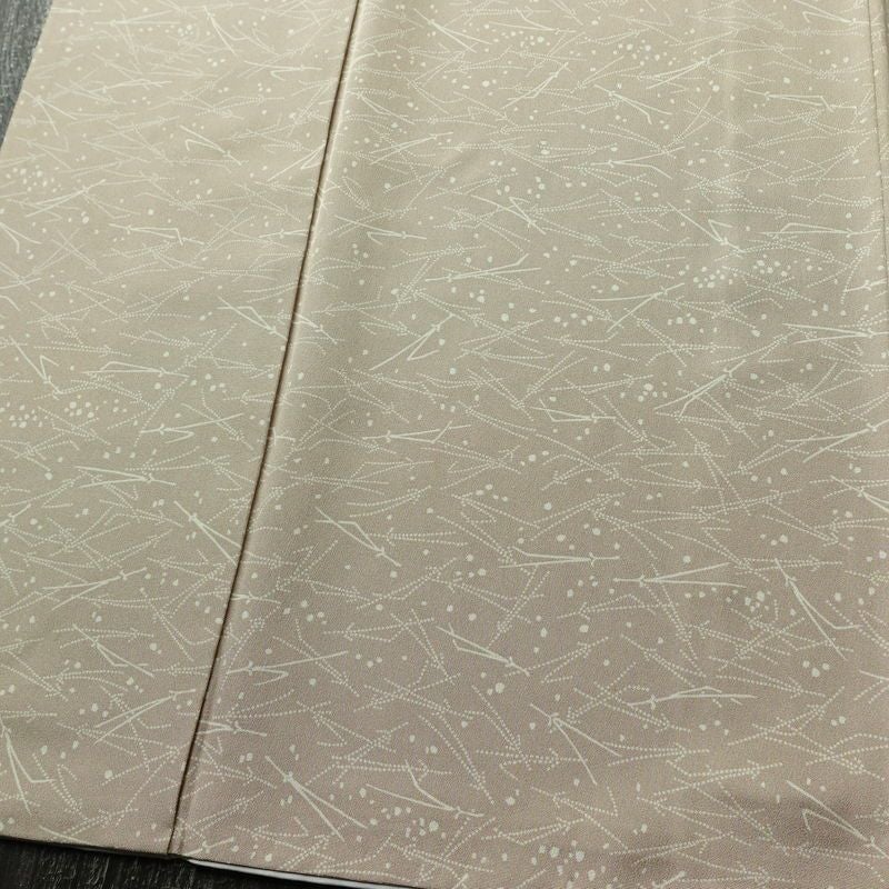 小紋 縮緬 正絹 木の葉・植物柄 袷仕立て 身丈161.5cm 裄丈66cm リサイクル着物 着物 ベージュ_画像4