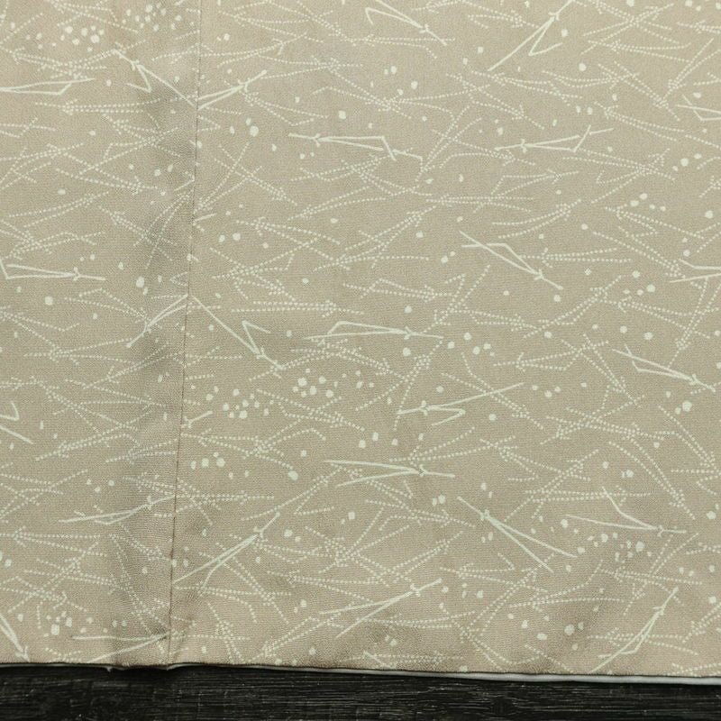 小紋 縮緬 正絹 木の葉・植物柄 袷仕立て 身丈161.5cm 裄丈66cm リサイクル着物 着物 ベージュ_画像9