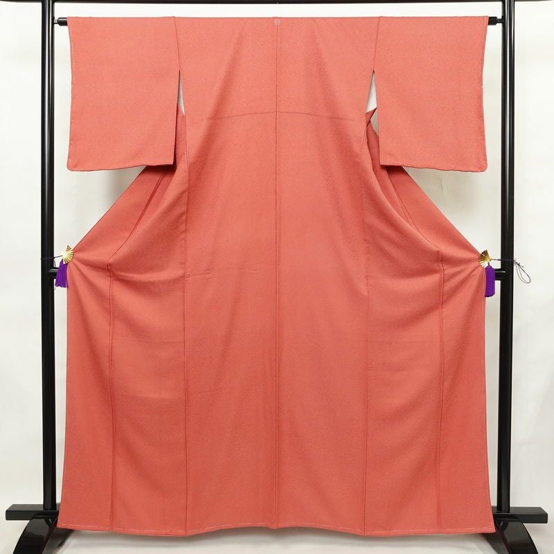 色無地 良品 しつけ糸付き 一つ紋付き 正絹 無地 袷仕立て 身丈162cm 裄丈63.5cm リサイクル着物 着物 入学式 お茶会 七五三 お宮参り フォーマル ピンク_画像1