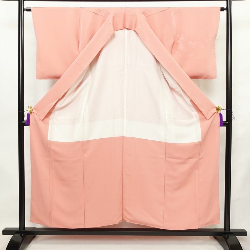 付け下げ 美品 しつけ糸付き 色無地絵羽付下 正絹 古典柄 袷仕立て 身丈154cm 裄丈63.5cm リサイクル着物 着物 入学式 卒業式 七五三 お宮参り フォーマル シンプル ピンク_画像3